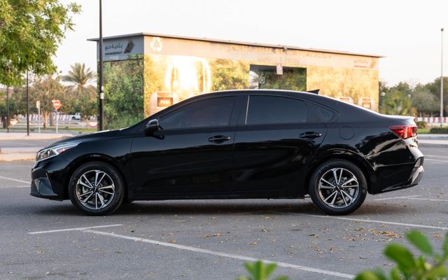 Kia Forte - image 2