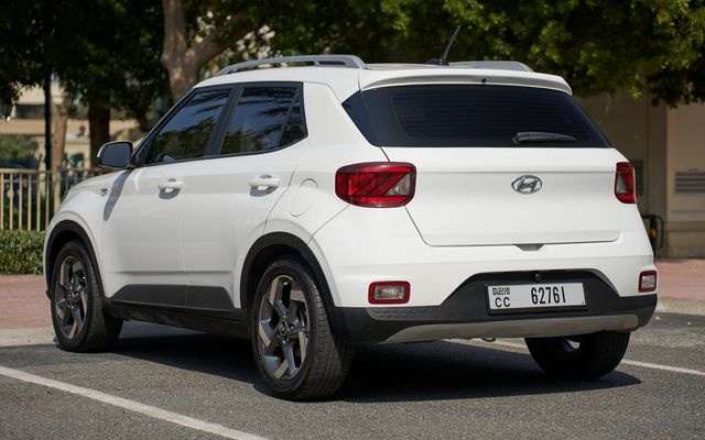 HYUNDAI VENUE - image 3