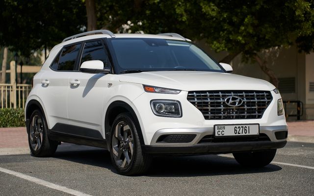 HYUNDAI VENUE - image 1