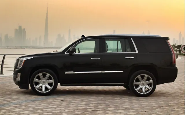 Cadillac Escalade Sport – Picture 2