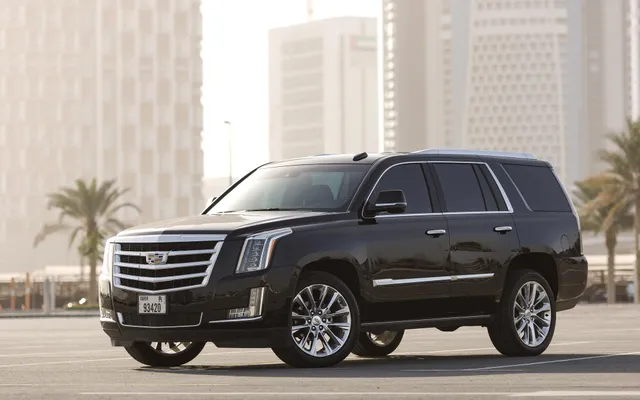 Cadillac Escalade Sport – Picture 1