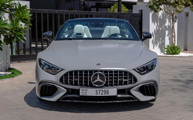 MERCEDES SL63 AMG - image 2