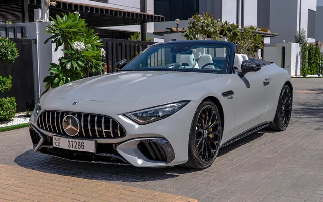 MERCEDES SL63 AMG - image 1