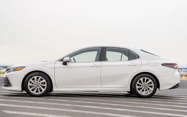 TOYATA CAMRY - image 2