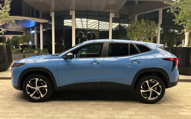 Chevrolet Trax (blue) - image 2