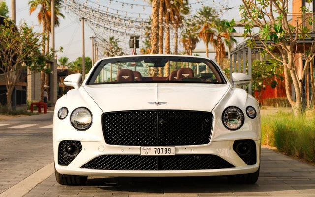Bentley Continental GTC – Picture 2