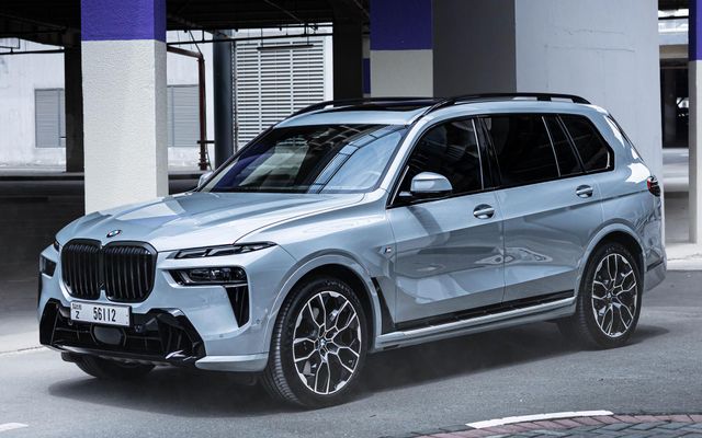 BMW X-7 - image 1