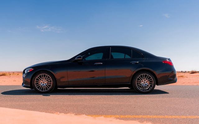 MERCEDES C300 - image 2