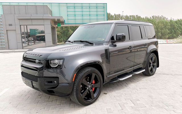 LAND ROVER DEFENDER - image 1