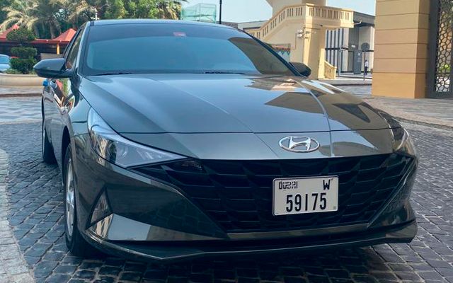 HYUNDAI ELANTRA - image 3