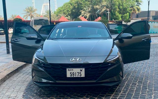 HYUNDAI ELANTRA - image 2