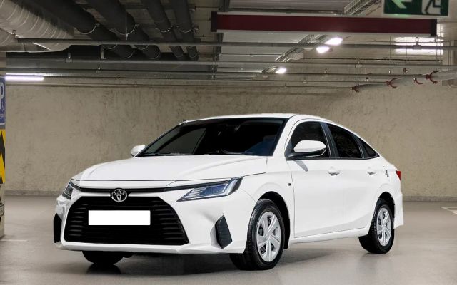Toyota Yaris 1.5L - image 1