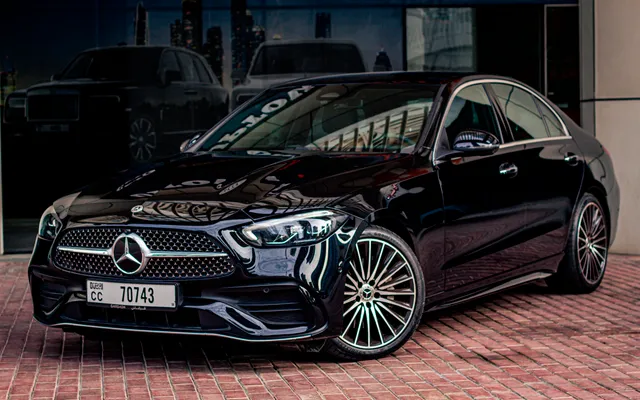 Mercedes C200 2025 - image 1