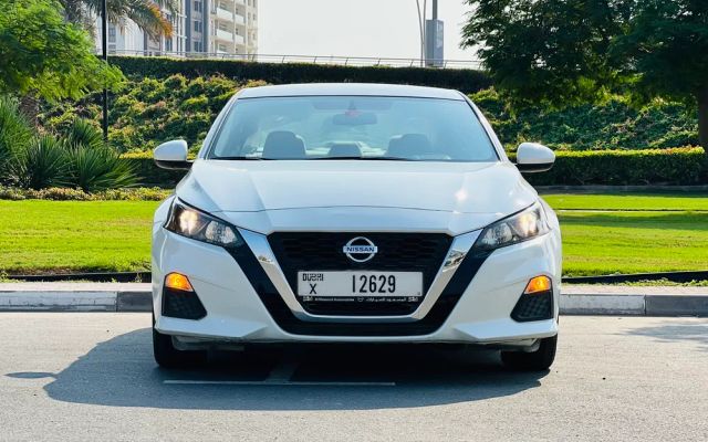 NISSAN ALTIMA - image 2