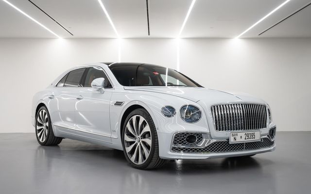Bentley Flying Spur - image 1