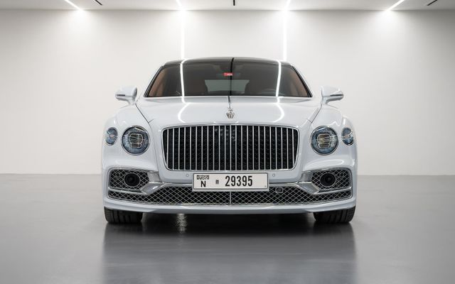 Bentley Flying Spur - image 3