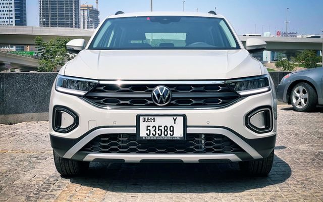 Volkswagen T-ROC - image 2