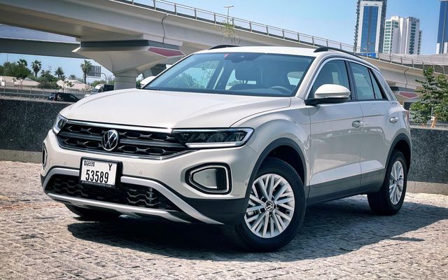 Volkswagen T-ROC - image 1