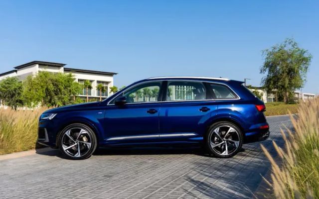 Audi Q7 - image 2