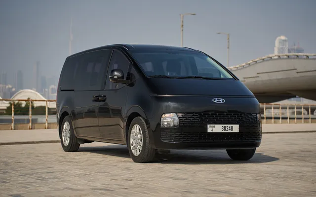 Hyundai Staria - image 1