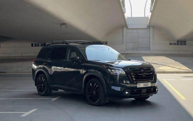 Nissan Pathfinder SL - image 4