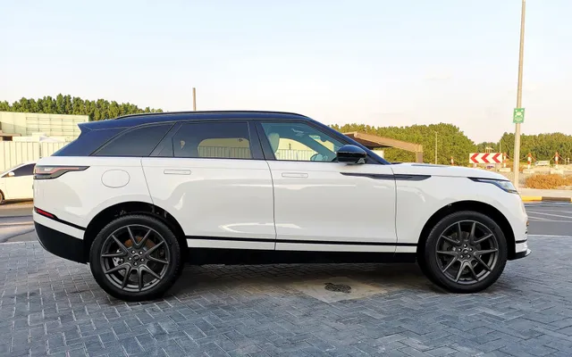 RANGE ROVER VELAR - image 2