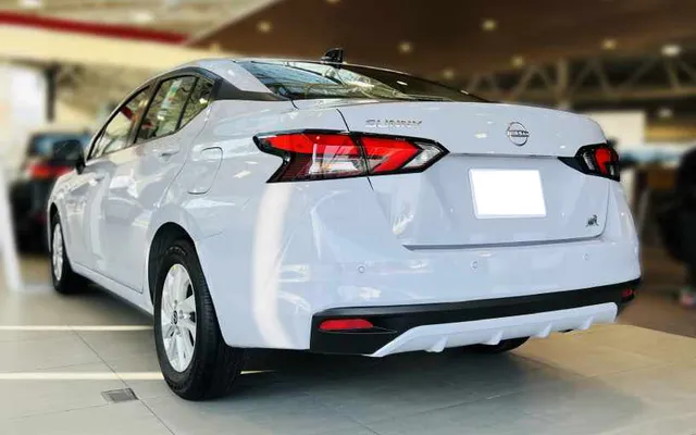 Nissan Sunny - image 3