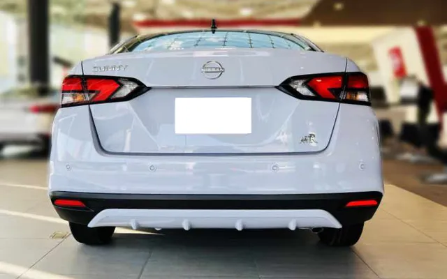 Nissan Sunny - image 4