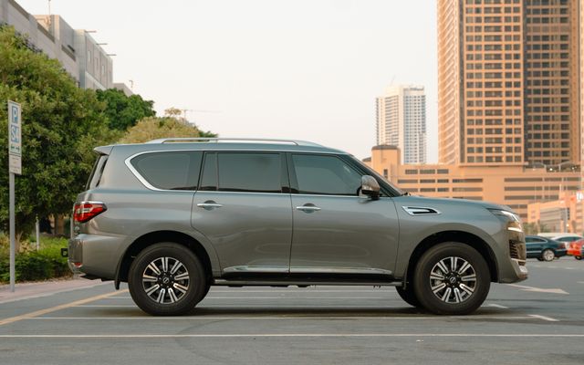 Nissan Patrol - image 2