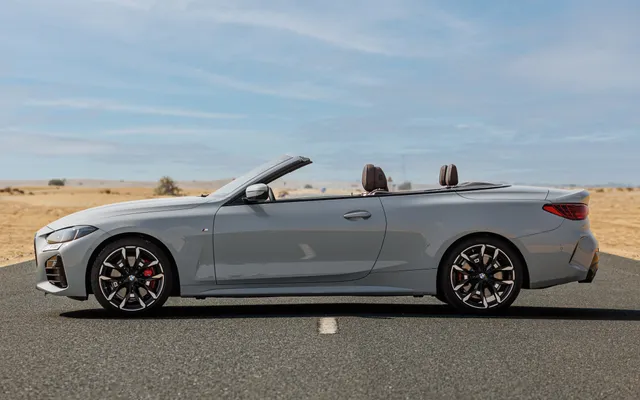 BMW 430 I Convertible - image 2