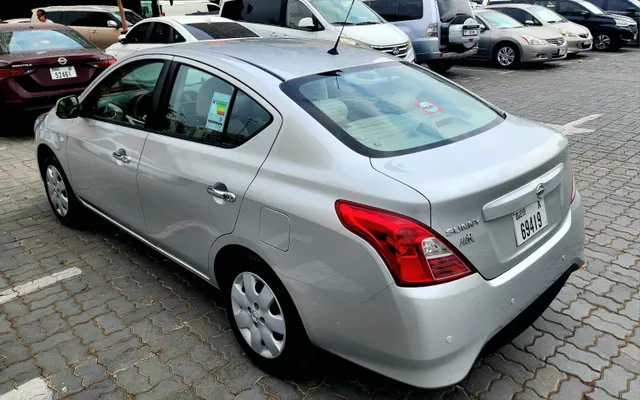 NISSAN SUNNY - image 4