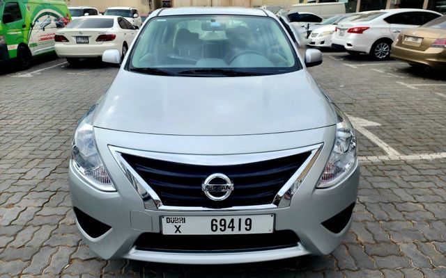 NISSAN SUNNY - image 2