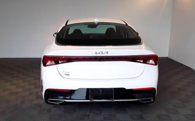KIA K5 - image 4