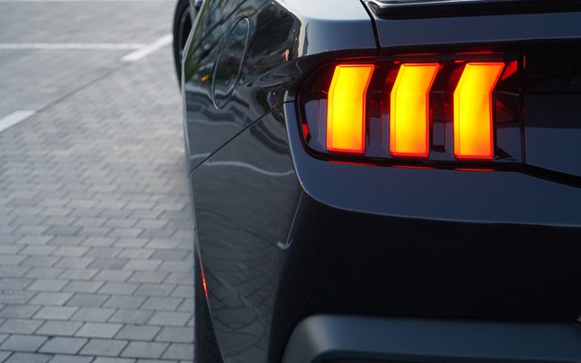 Ford Mustang Cabrio - image 4