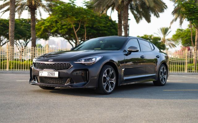 Kia Stinger - image 1