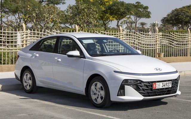 Hyundai Accent STD - image 3