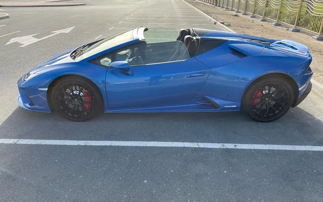 LAMBORGHINI HURACAN - image 2