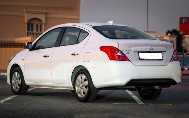 NISSAN SUNNY - image 4