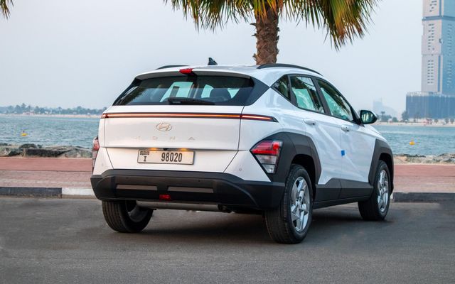 HYUNDAI KONA - image 2