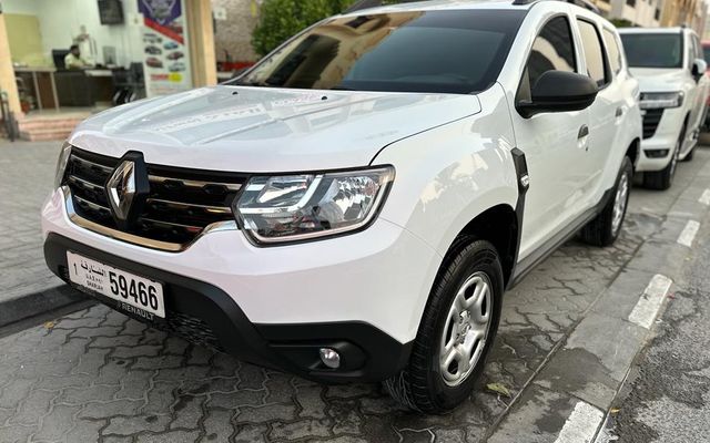 Renault Duster - image 1