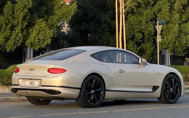 BENTLEY GT - image 4