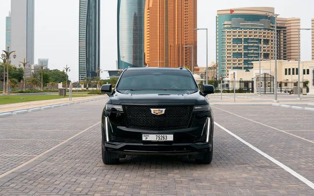 Cadillac Escalade - image 3