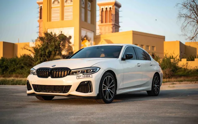 BMW 330I - image 2