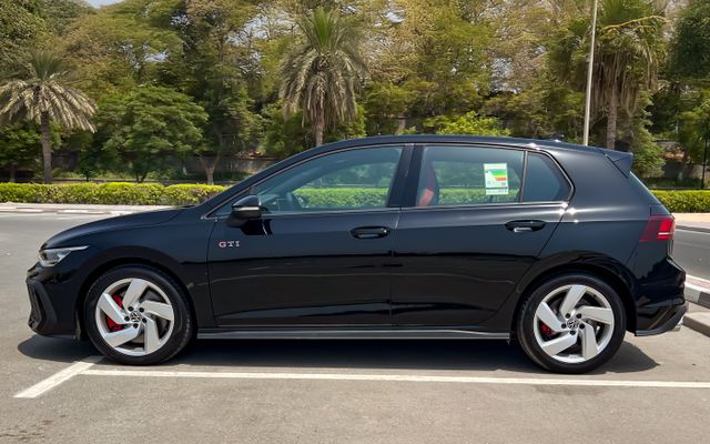 Volkswagen Golf8 GTI Base - image 2