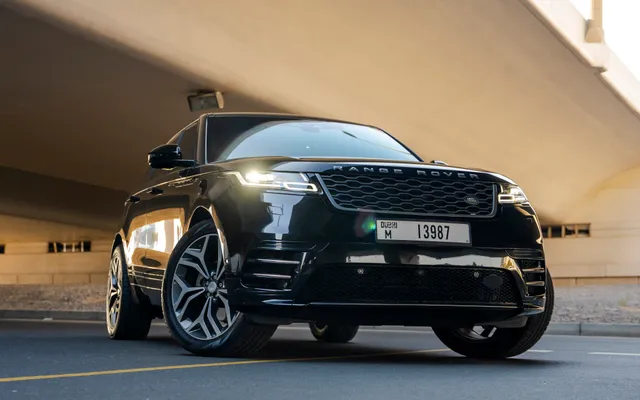 Range-Rover Rover Velar - image 2