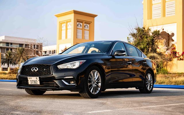 INFINITI Q50 - image 1