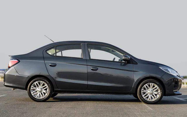 Mitsubishi ATTRAGE - image 2