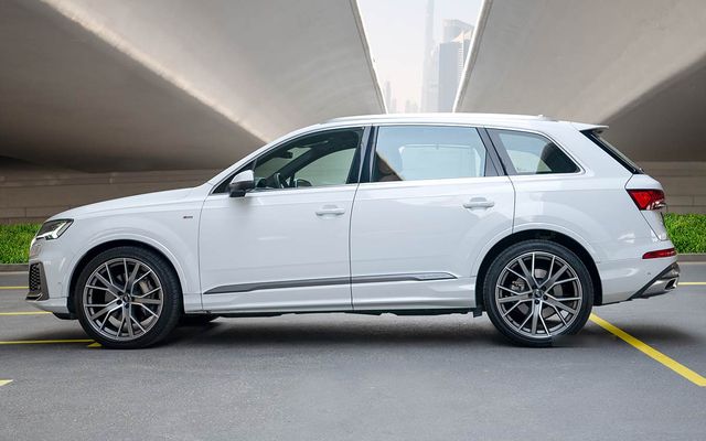 Audi Q7 2020 - image 2