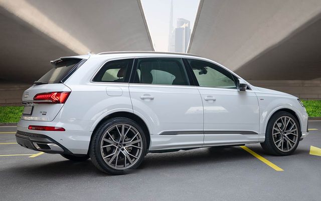 Audi Q7 2020 - image 4