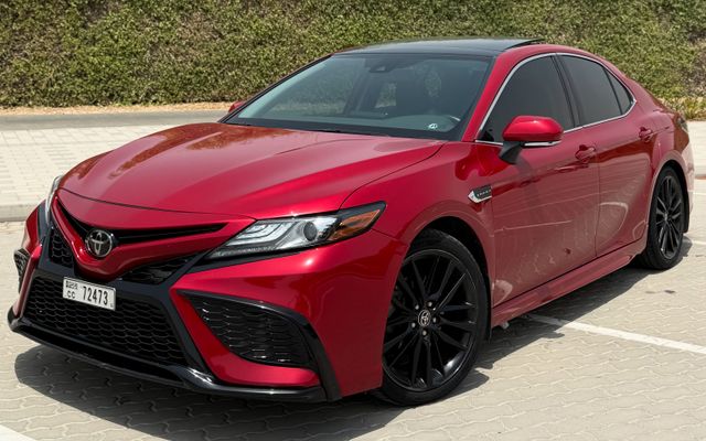 TOYOTA CAMRY XSE - image 1